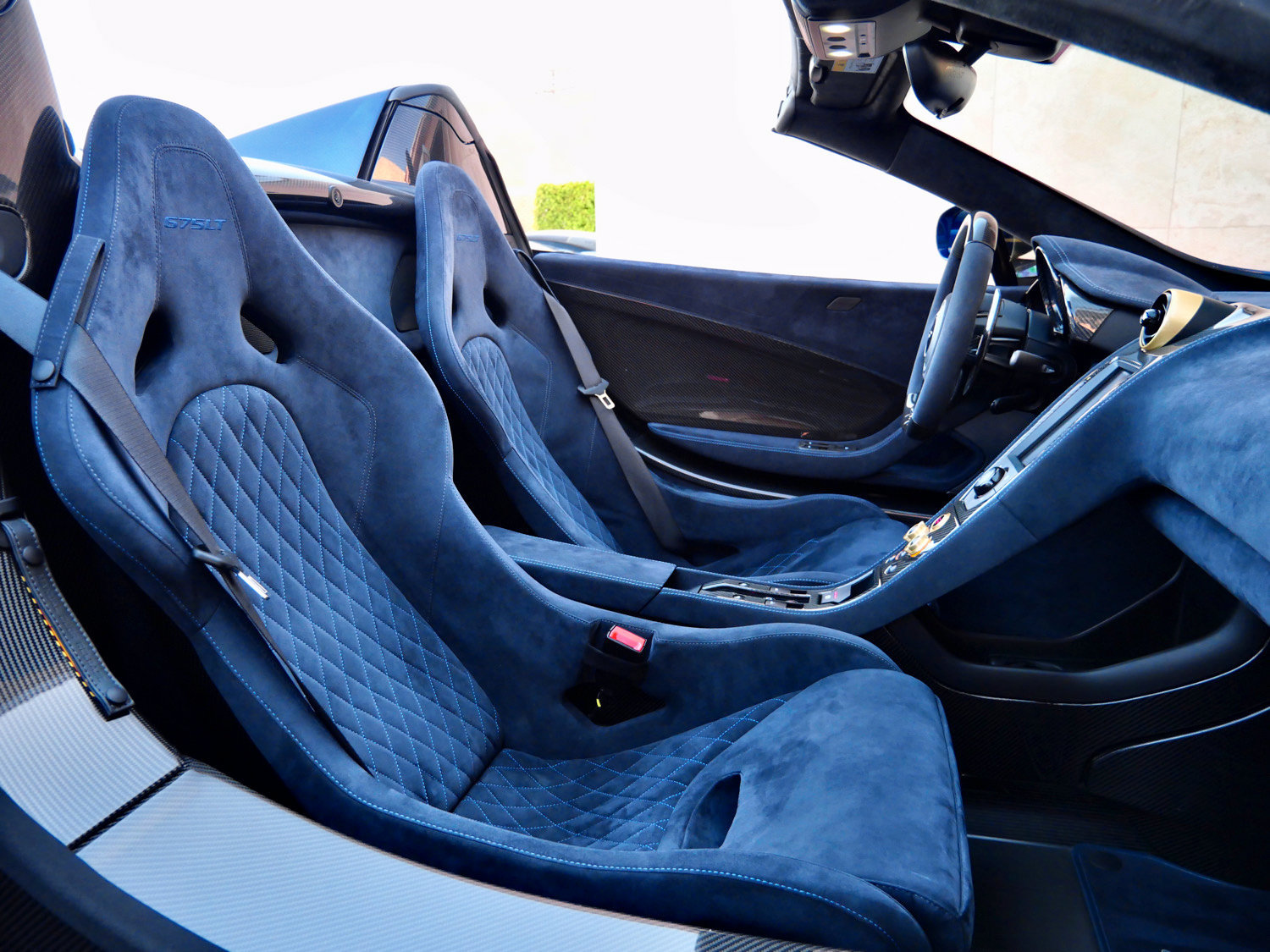 Used 2016 McLaren 675LT Spider photo 11