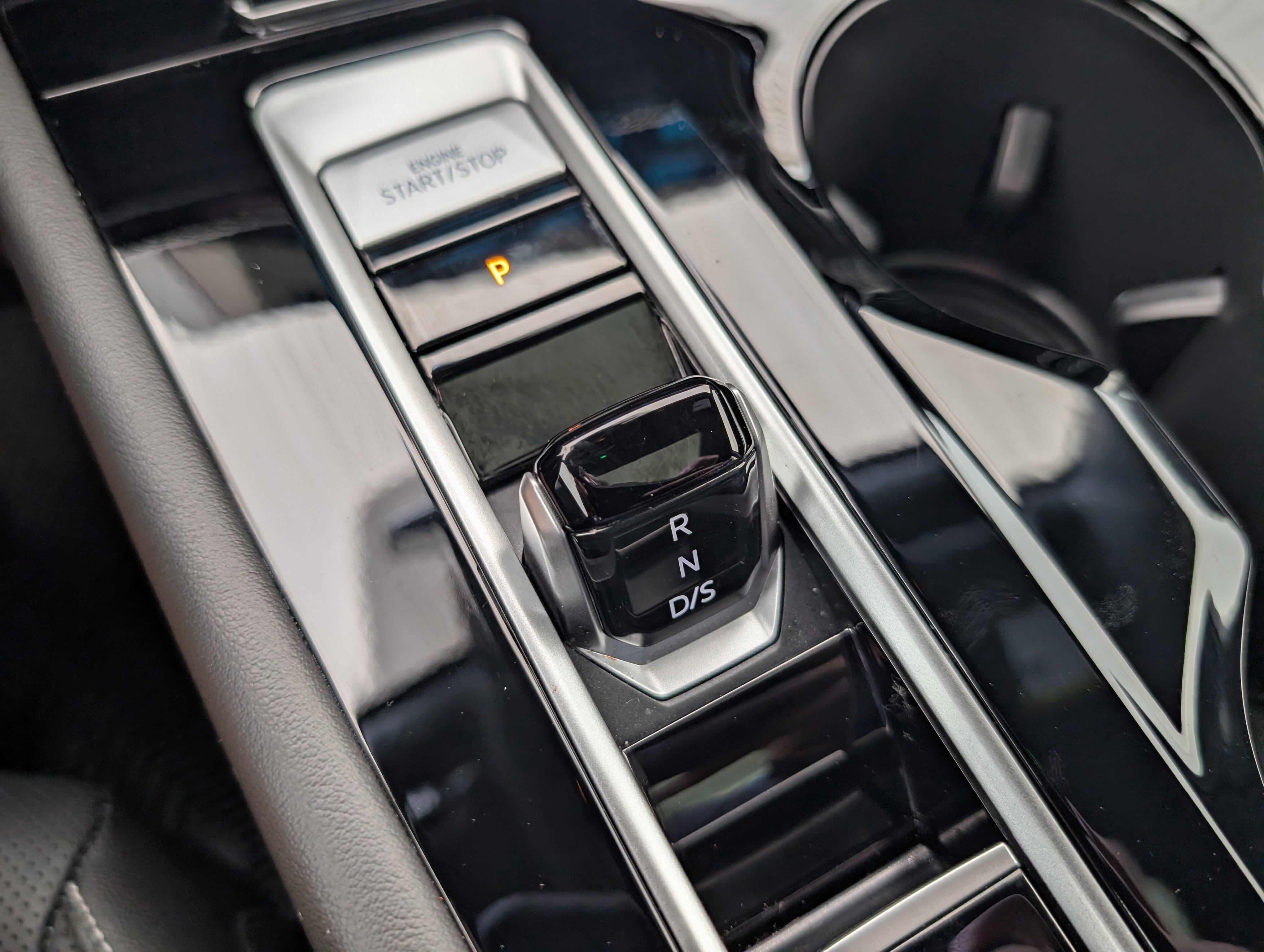 2025 Volkswagen Atlas Cross Sport SEL