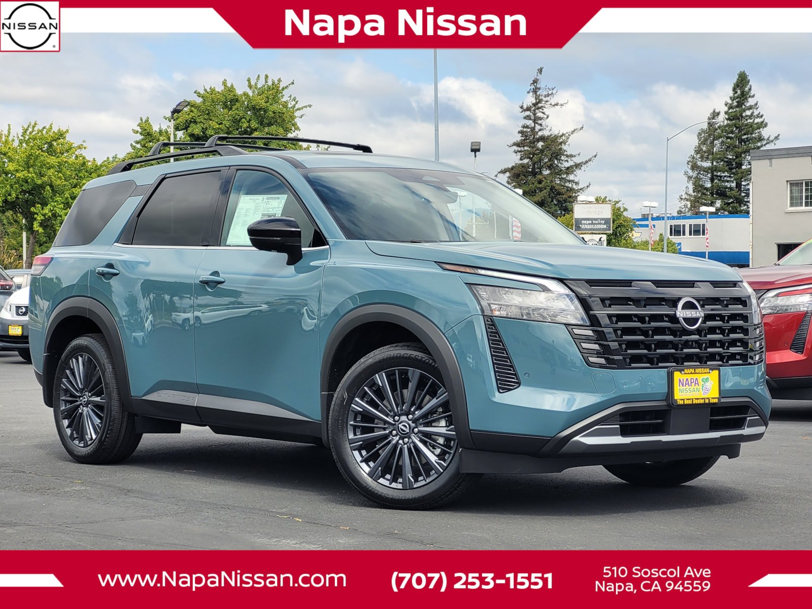 New 2026 Nissan Pathfinder SL w/ SL Premium Package