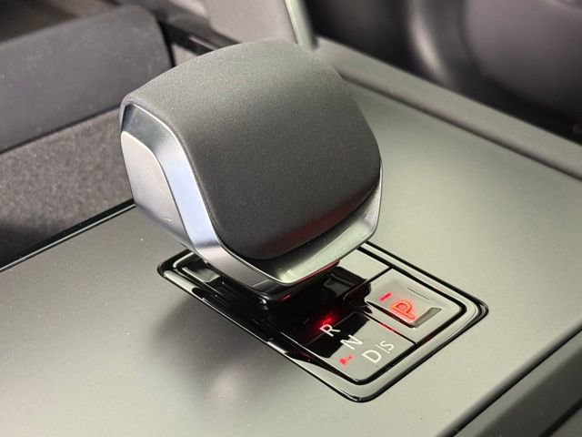 2025 Land Rover Discovery Sport S