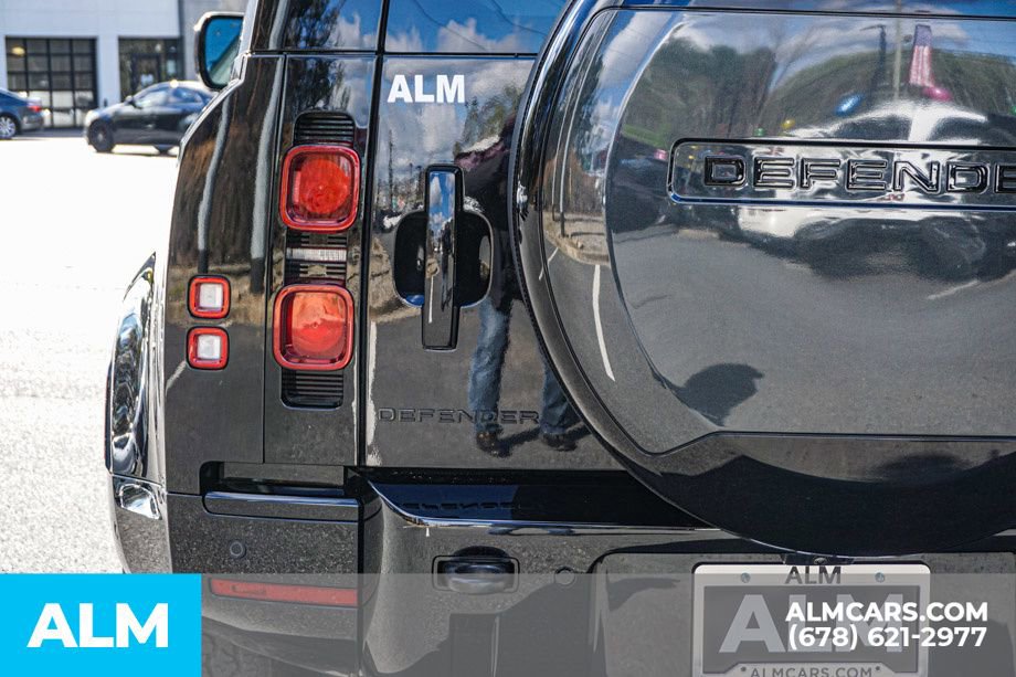 2024 Land Rover Defender 90 X-Dynamic SE