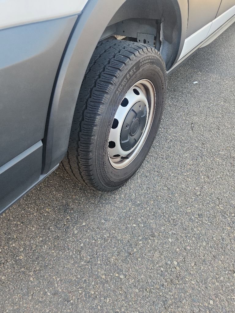 2023 Ford Transit 250 Medium Roof