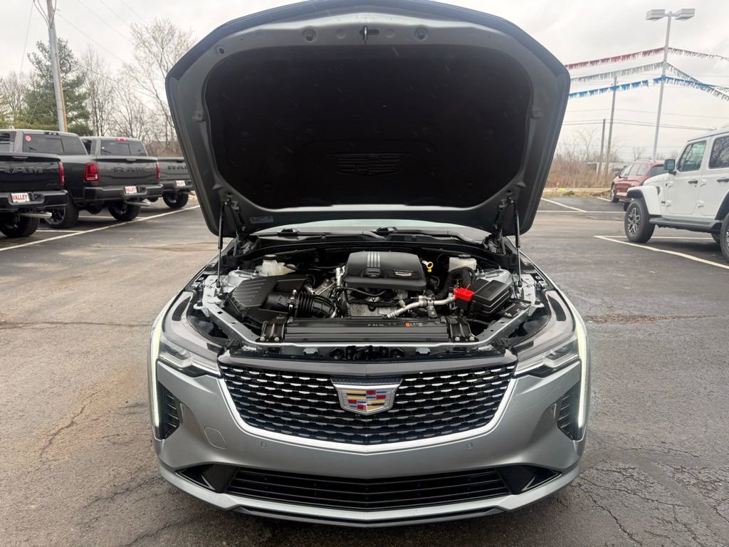 2023 Cadillac CT4 Premium Luxury