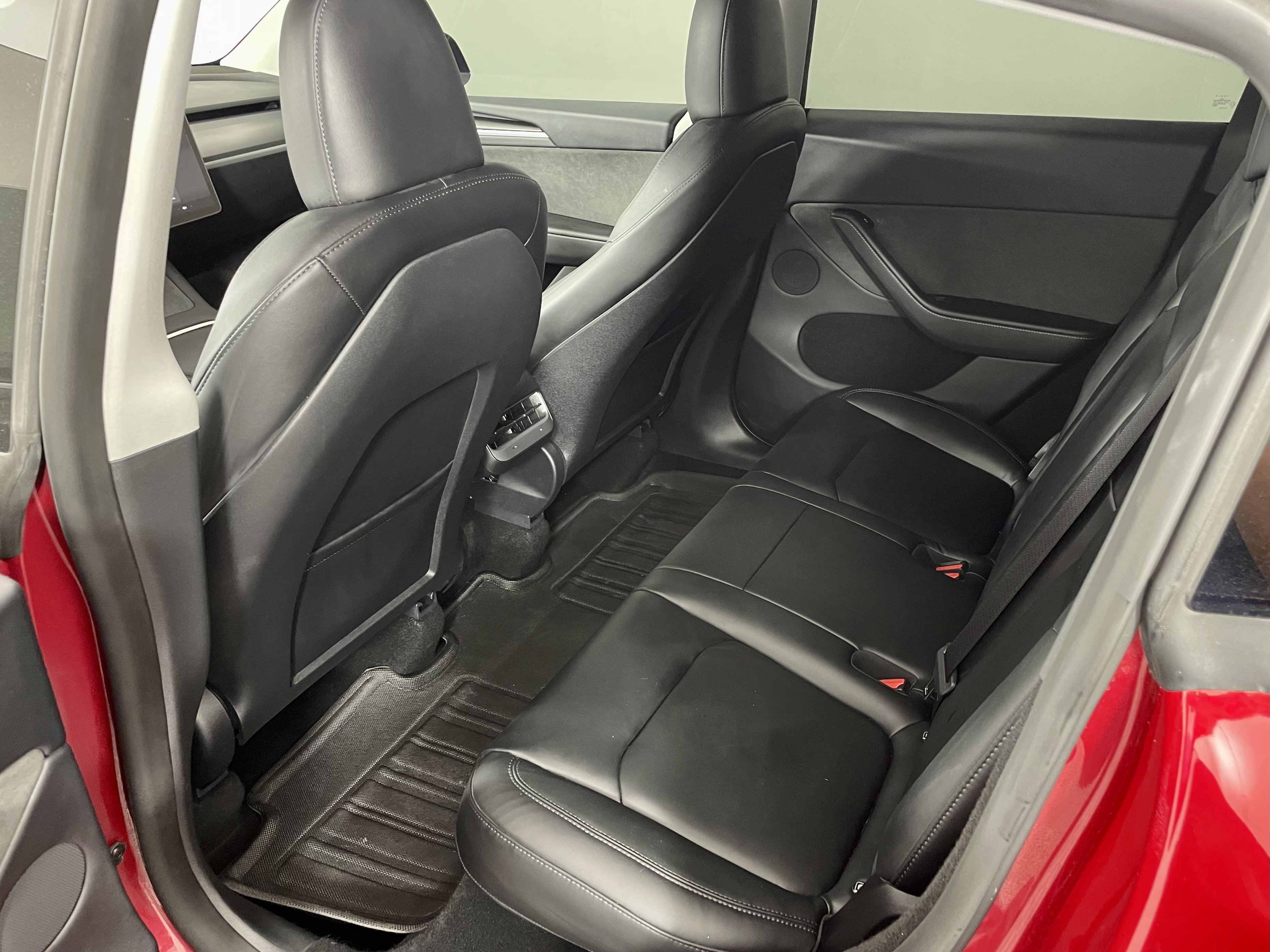 2024 Tesla Model Y Performance