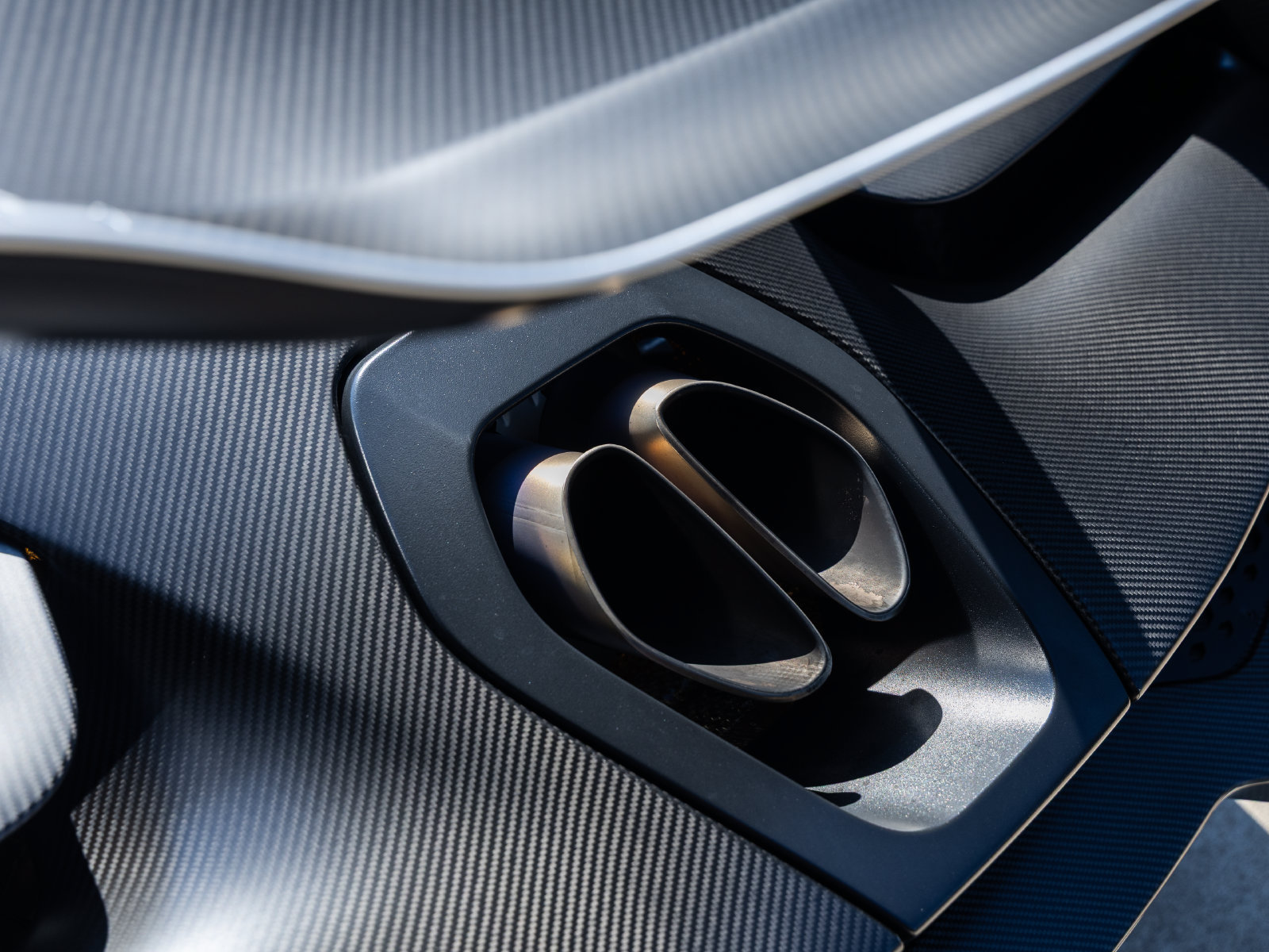 Used 2019 McLaren Senna photo 40