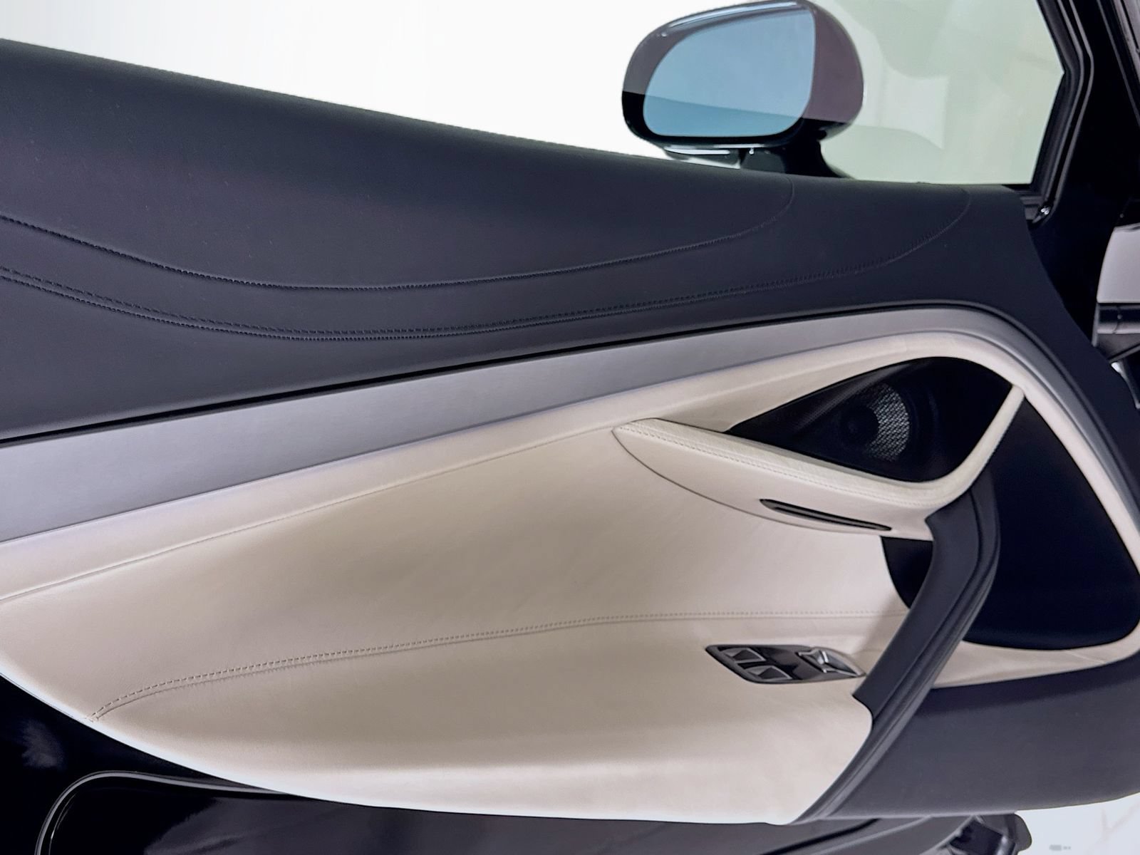 Used 2024 McLaren 750S photo 15