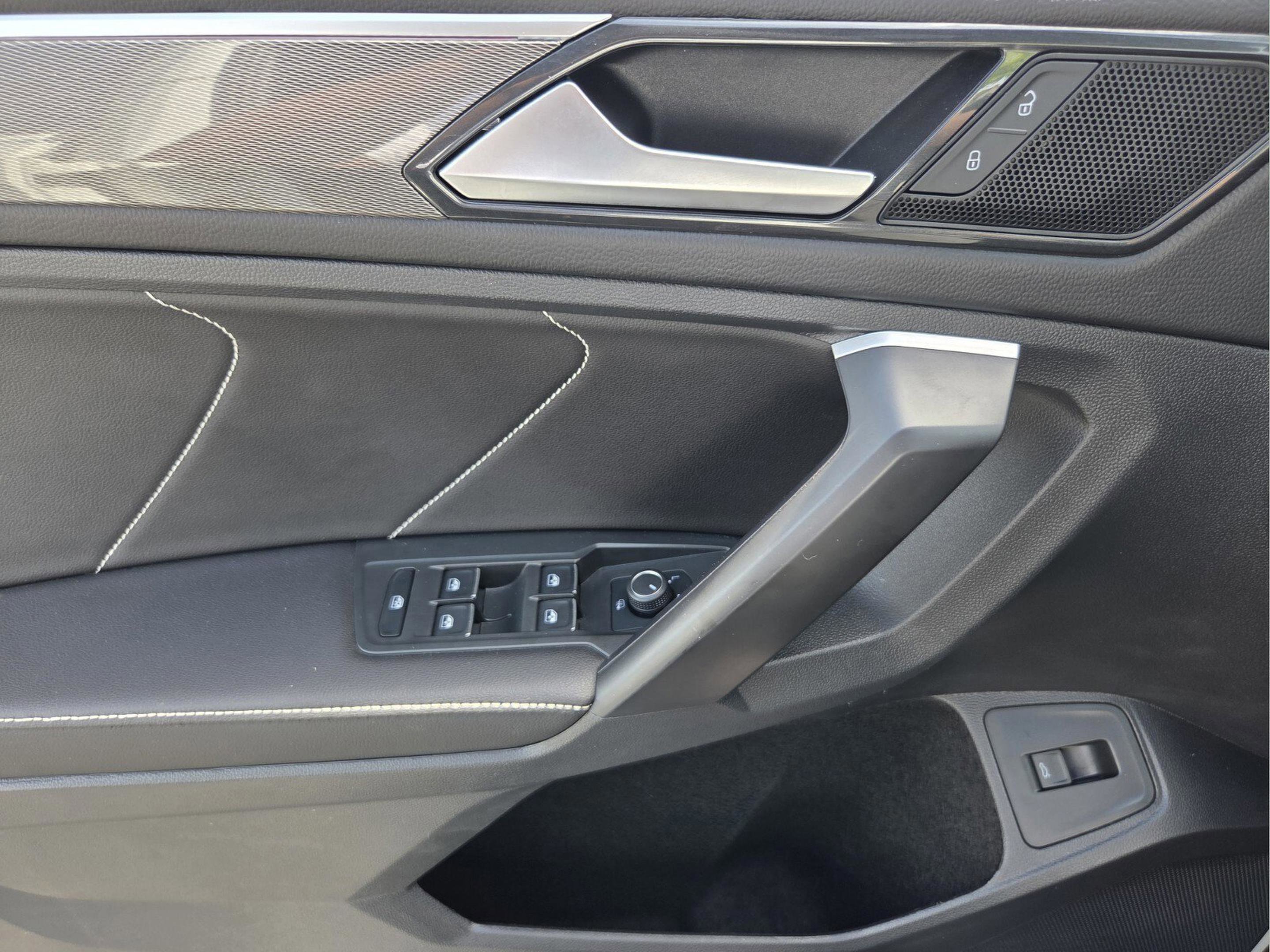 2024 Volkswagen Tiguan SE R-Line