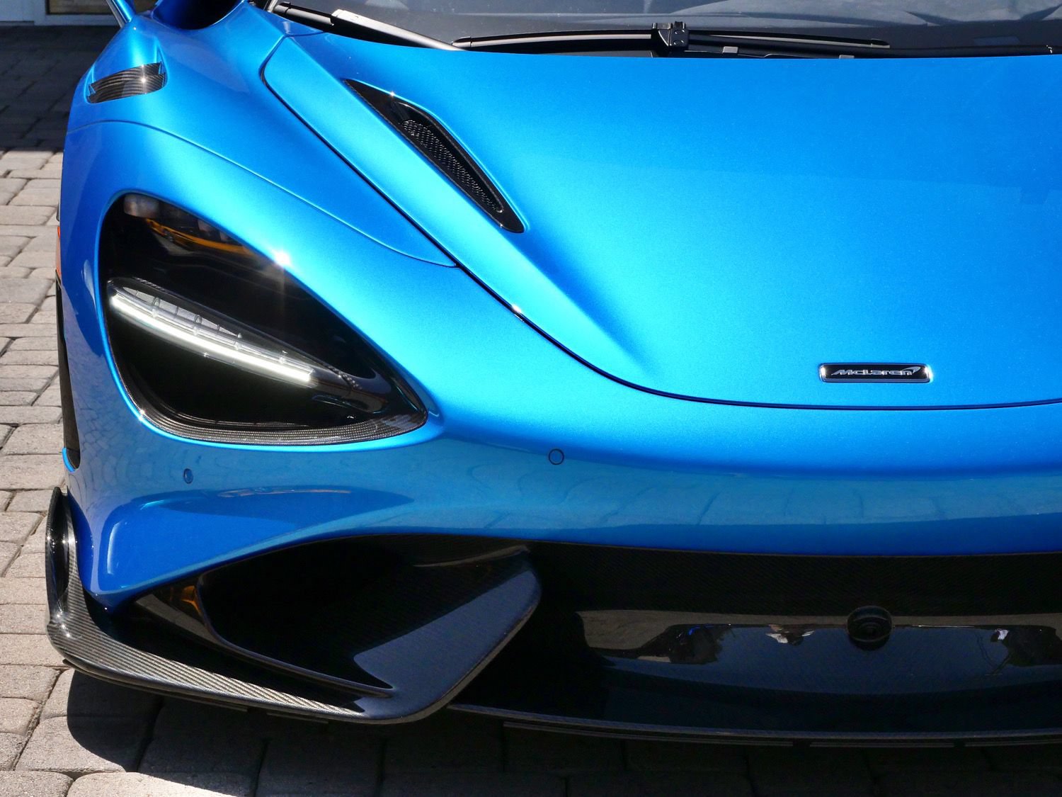 Used 2022 McLaren 765LT photo 32
