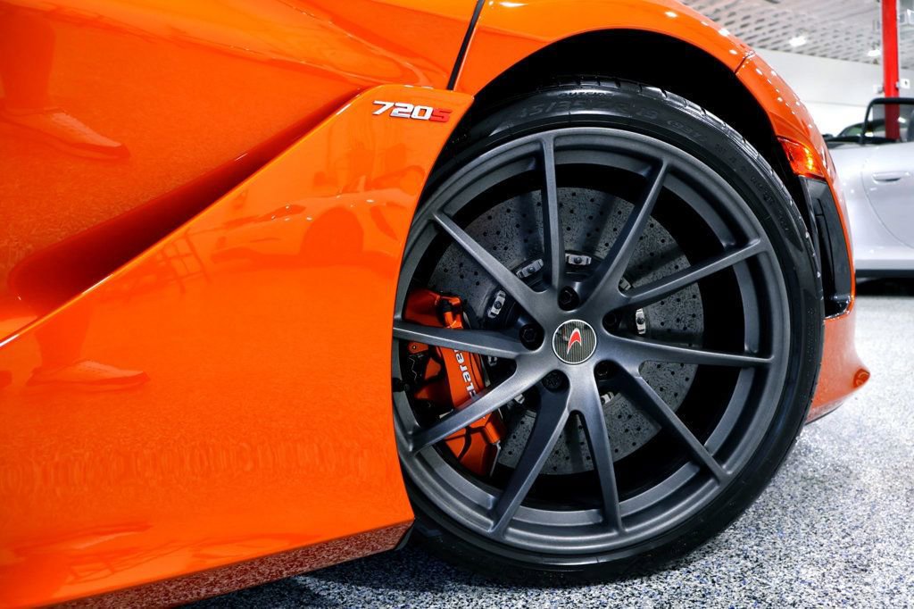 Used 2018 McLaren 720S Performance photo 25