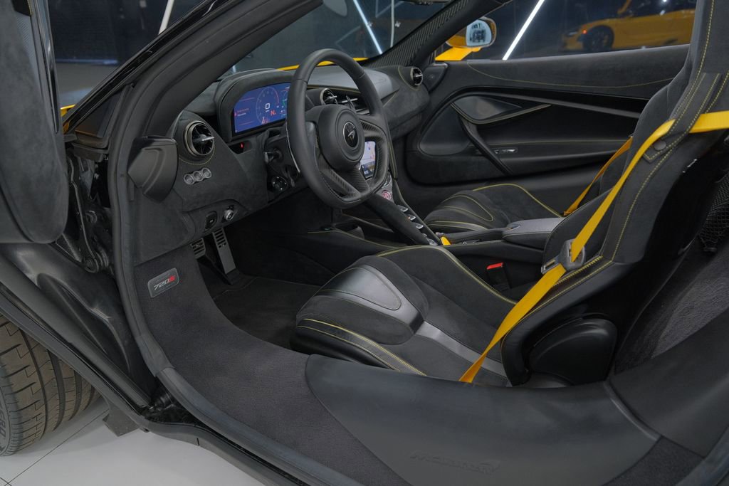 Used 2023 McLaren 720S Luxury photo 44