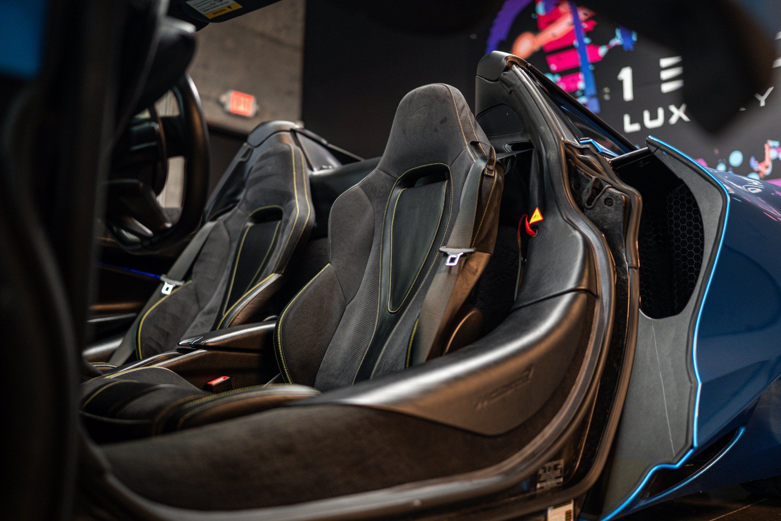 Used 2020 McLaren 720S Spider photo 12