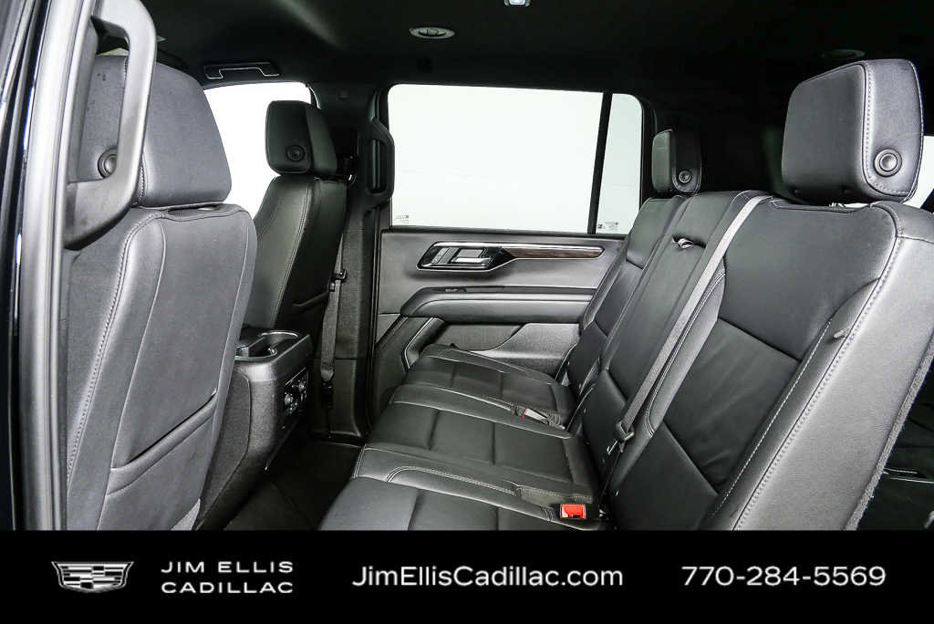 2025 Chevrolet Suburban LT