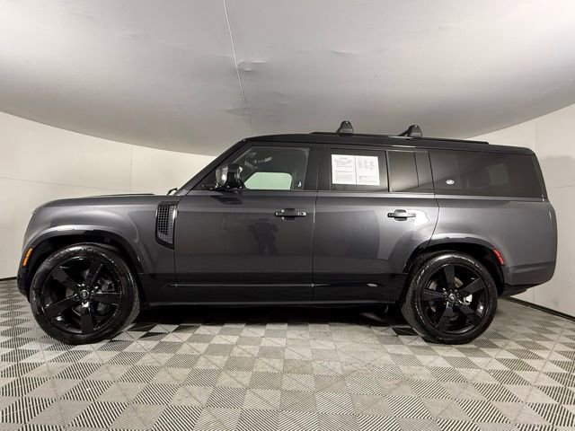 2024 Land Rover Defender 130 X-Dynamic SE
