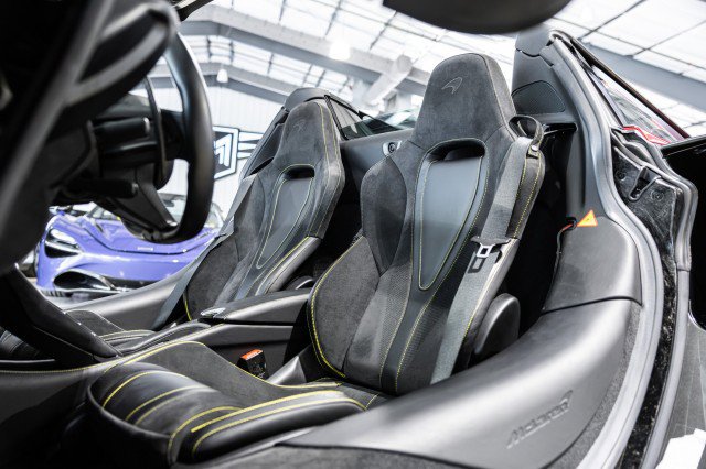 Used 2022 McLaren 720S Performance photo 30