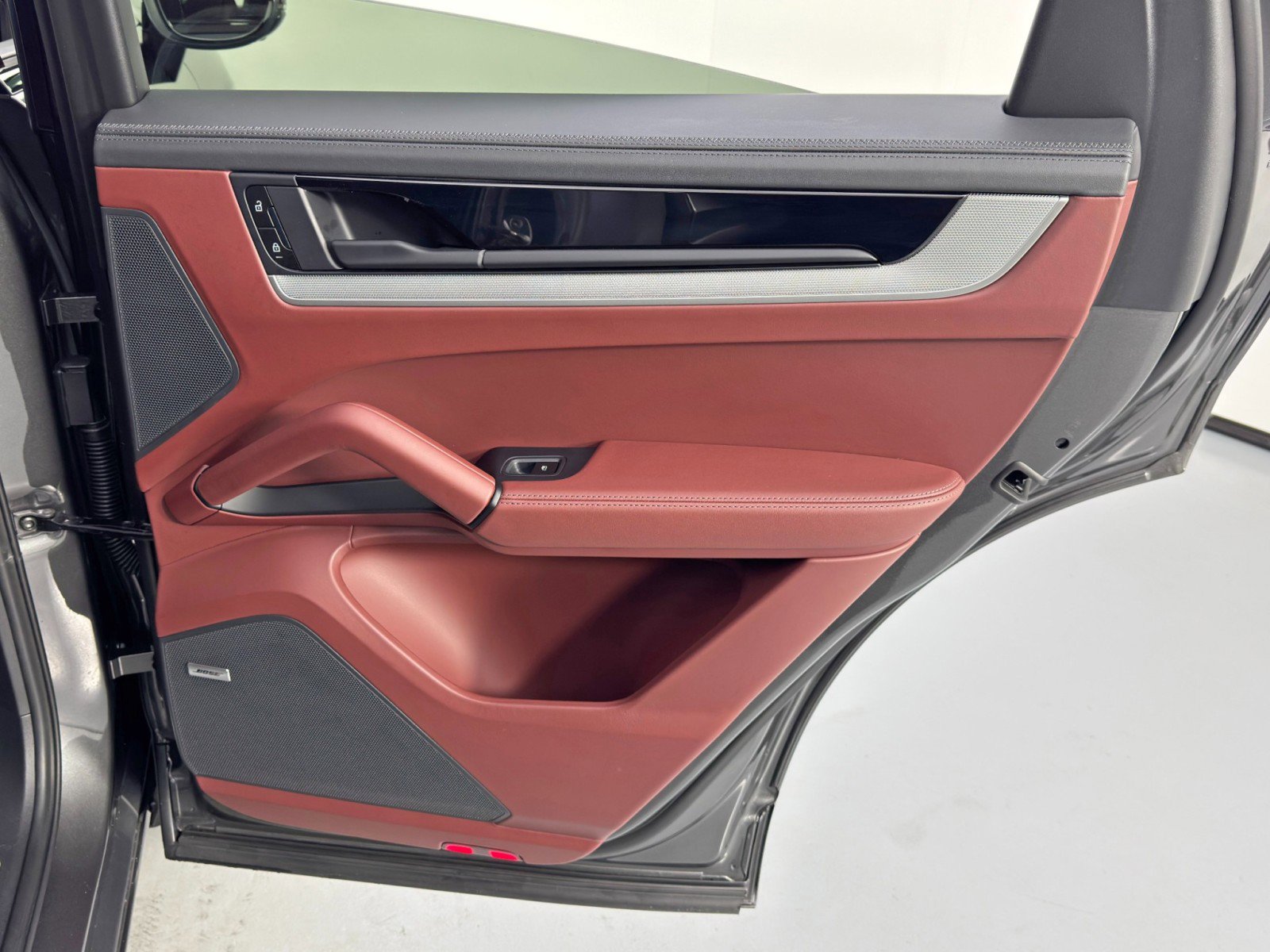 2025 Porsche Cayenne S