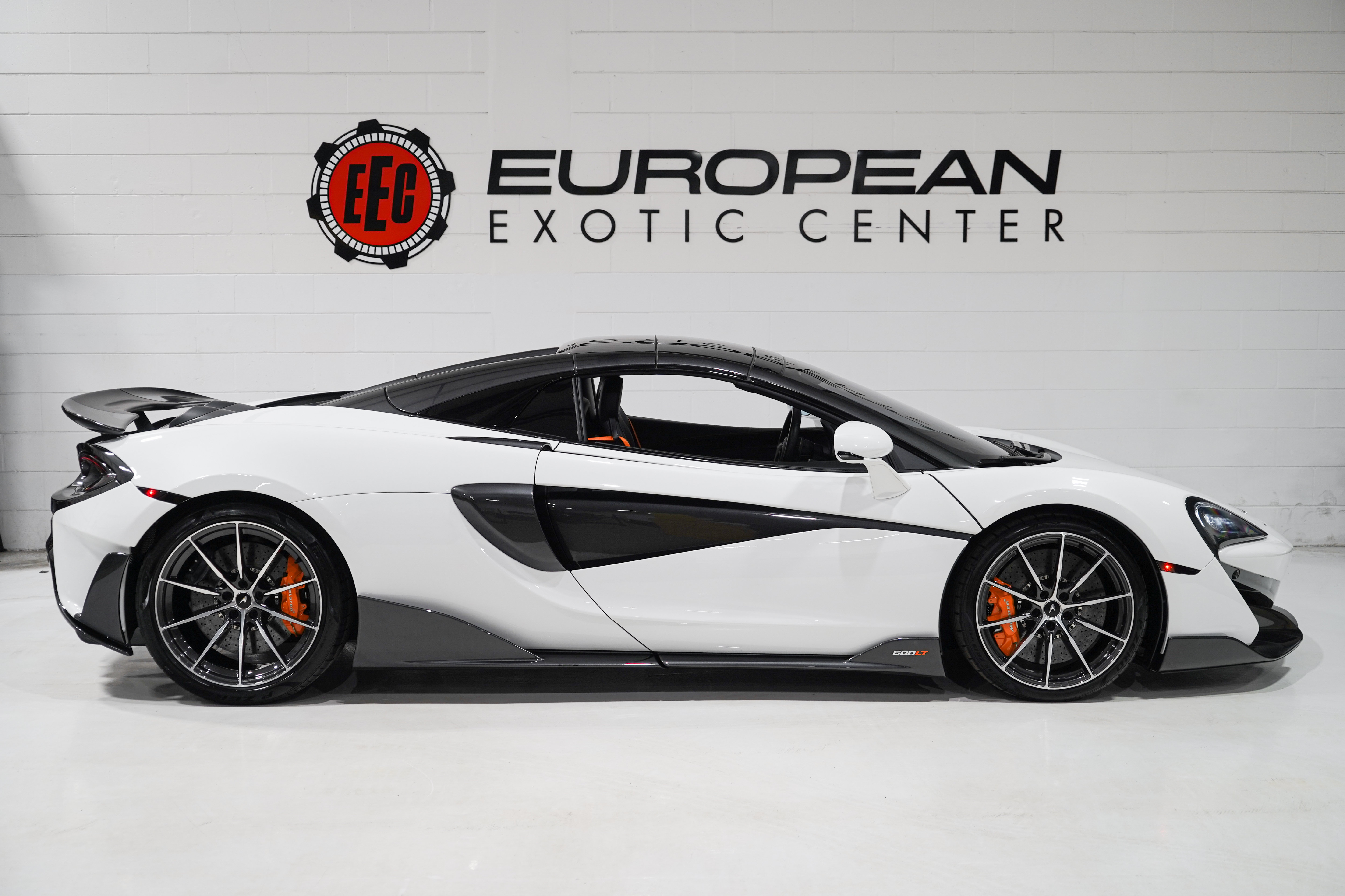 Used 2020 McLaren 600LT Spider photo 9