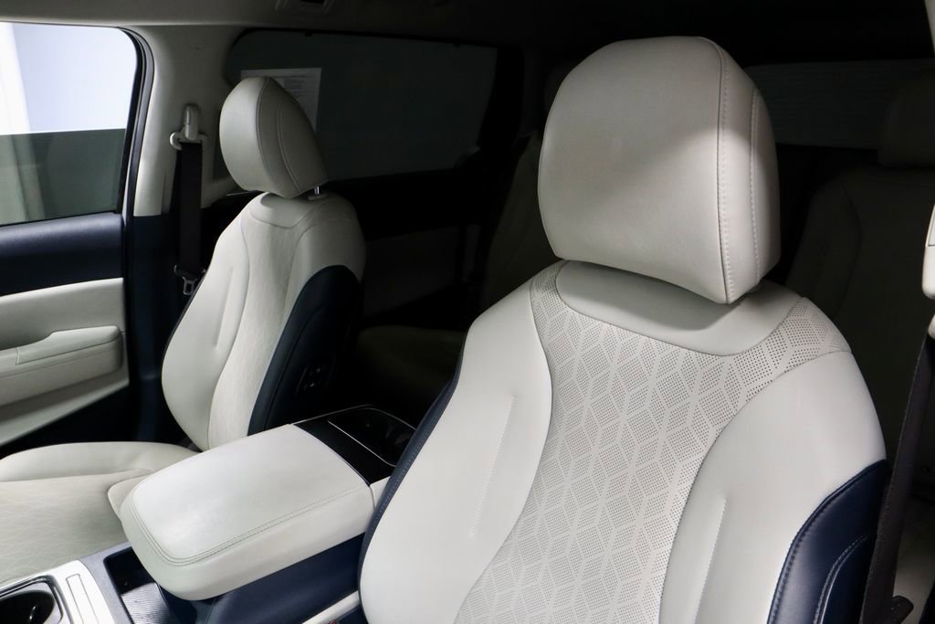 2025 Kia Carnival EX