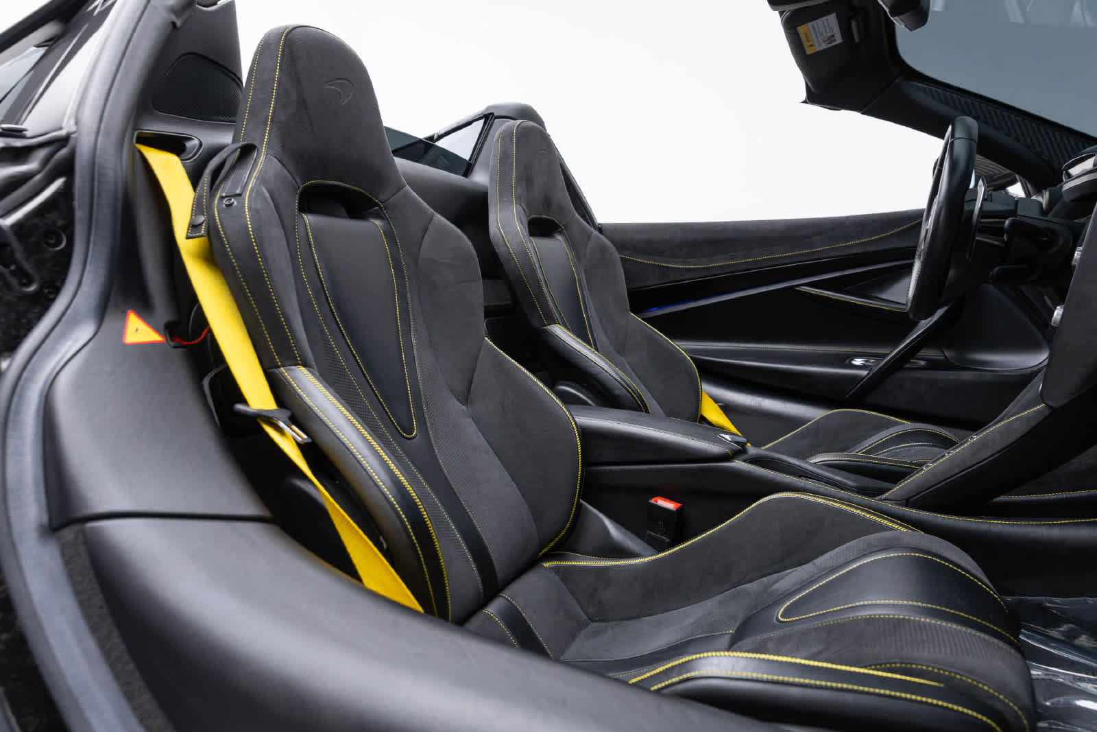 Used 2022 McLaren 720S Spider photo 17