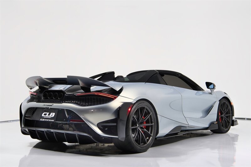 Used 2022 McLaren 765LT photo 13