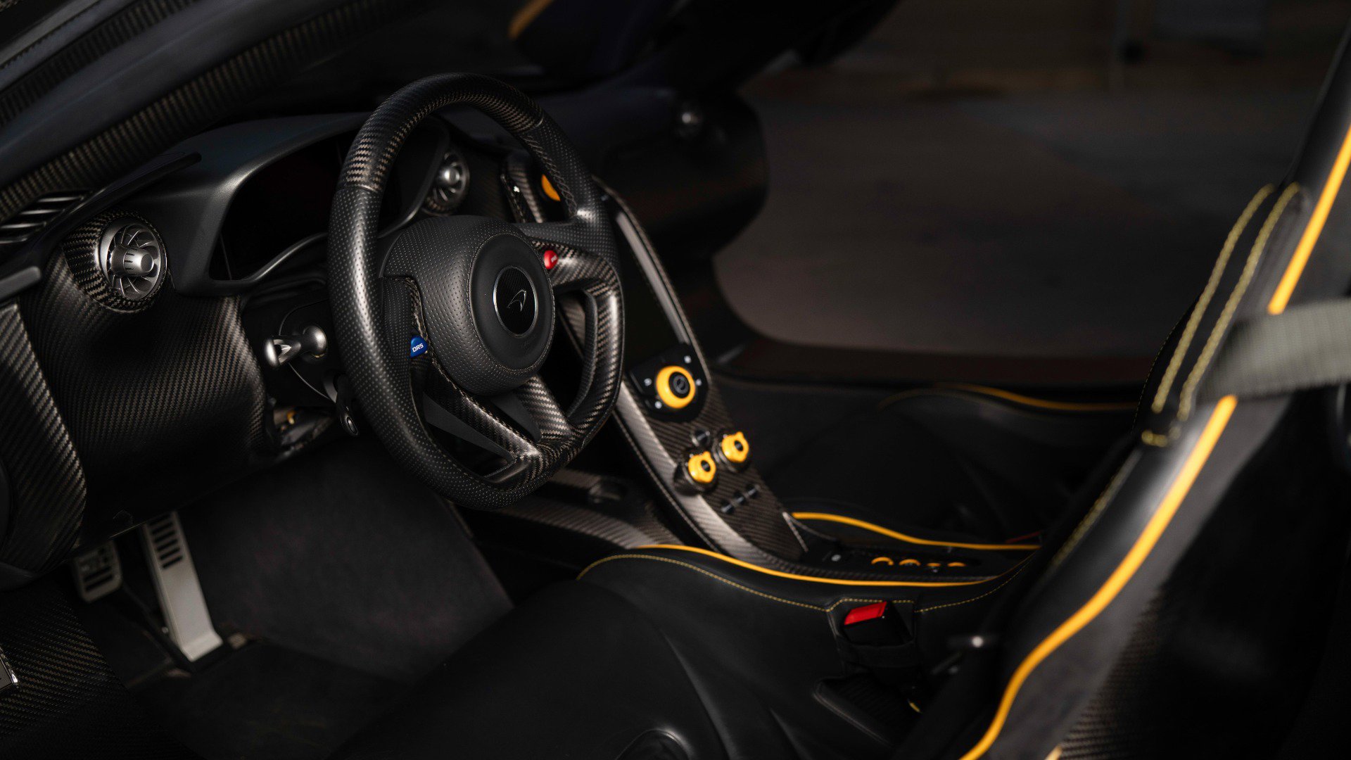 Used 2013 McLaren P1 photo 32