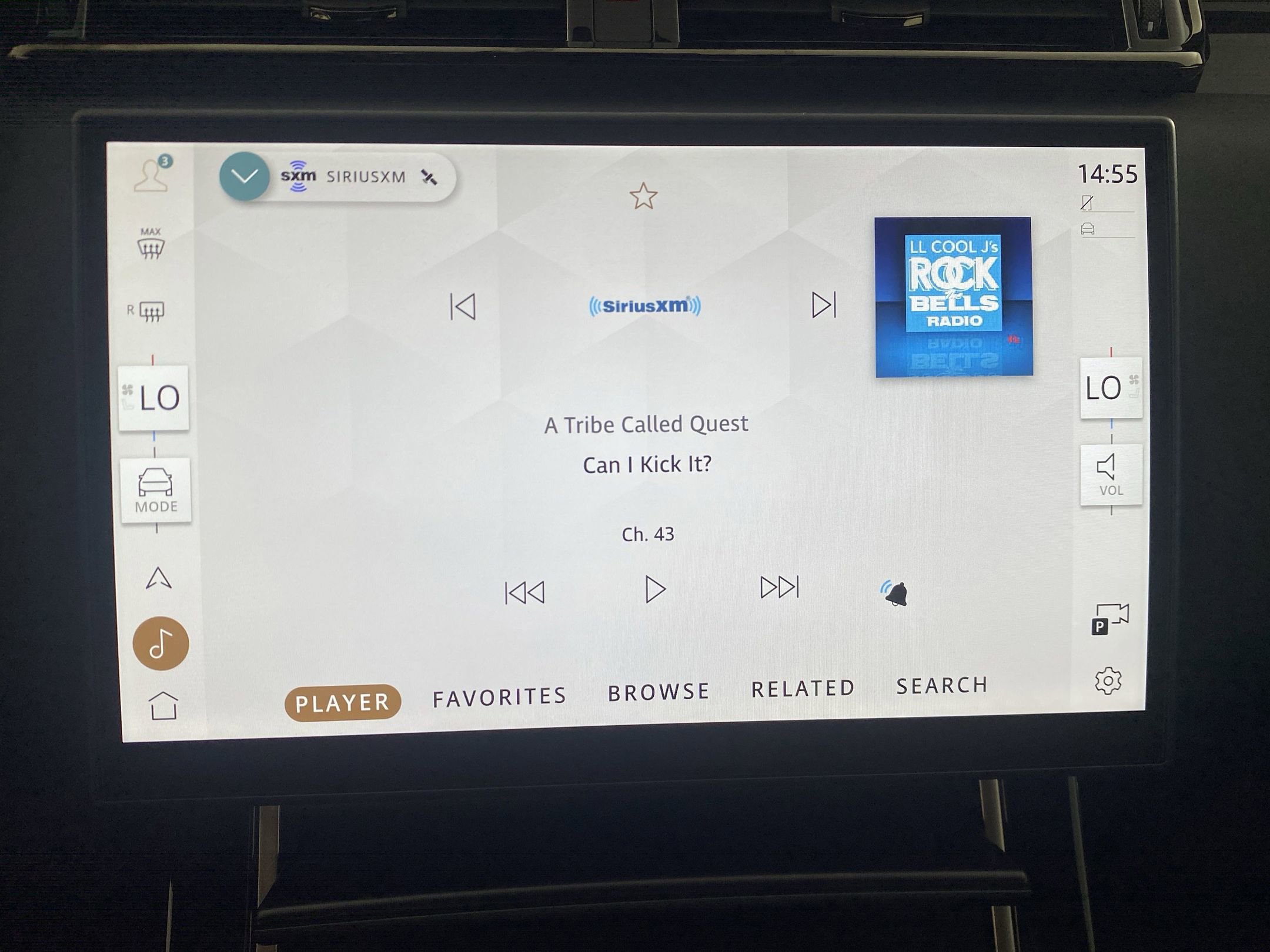 2026 Land Rover Range Rover Velar Dynamic SE