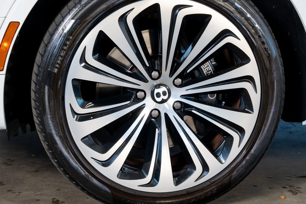 2021 Bentley Bentayga Plug-In Hybrid