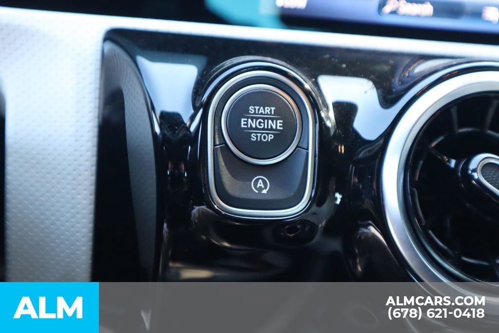 2025 Mercedes-Benz CLA 250