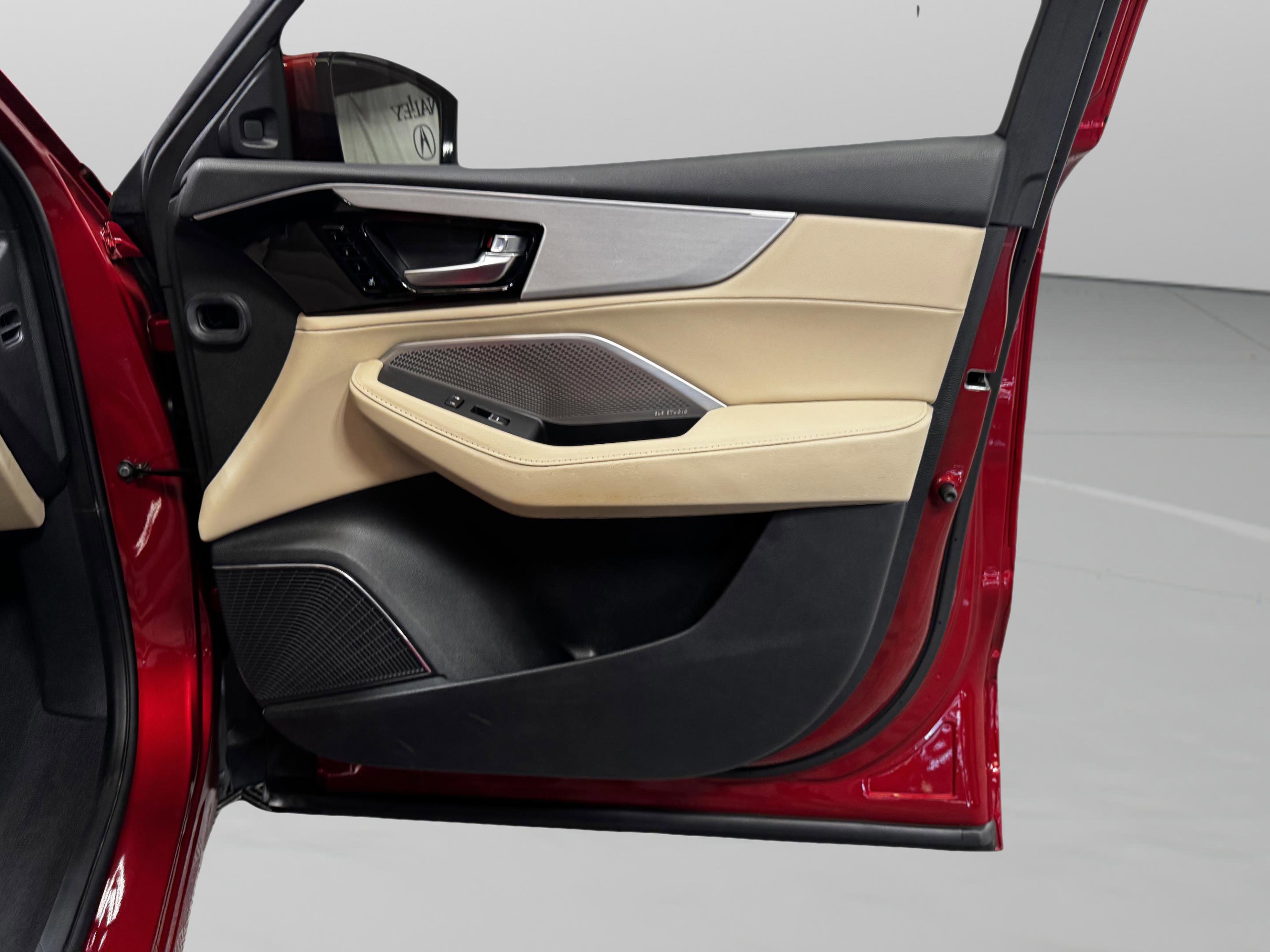 2023 Acura MDX FWD w/ Technology Package