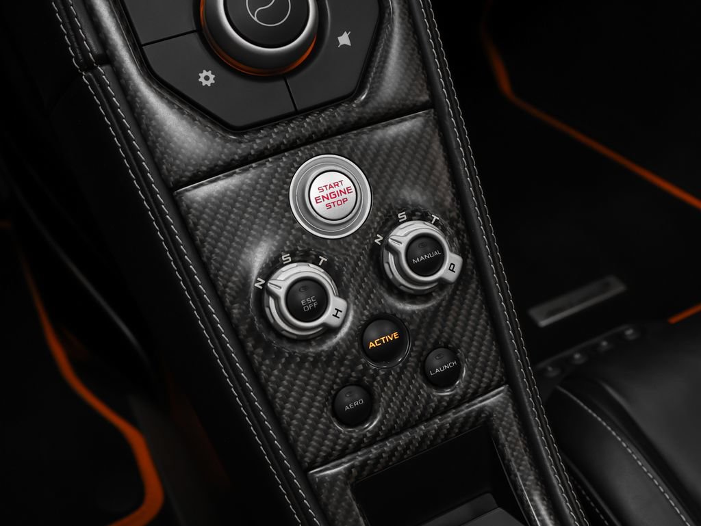 Used 2016 McLaren 675LT Spider photo 63