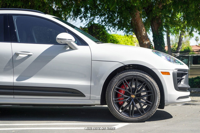 2025 Porsche Macan GTS