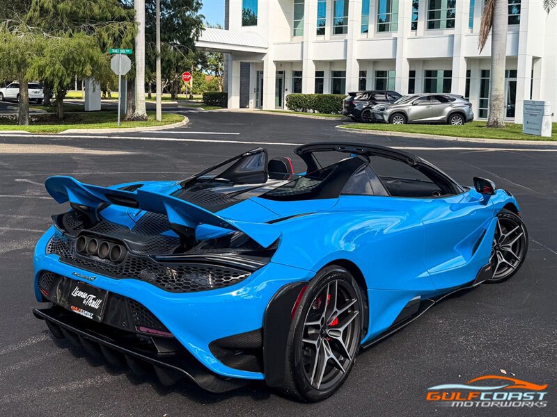 Used 2022 McLaren 765LT photo 64