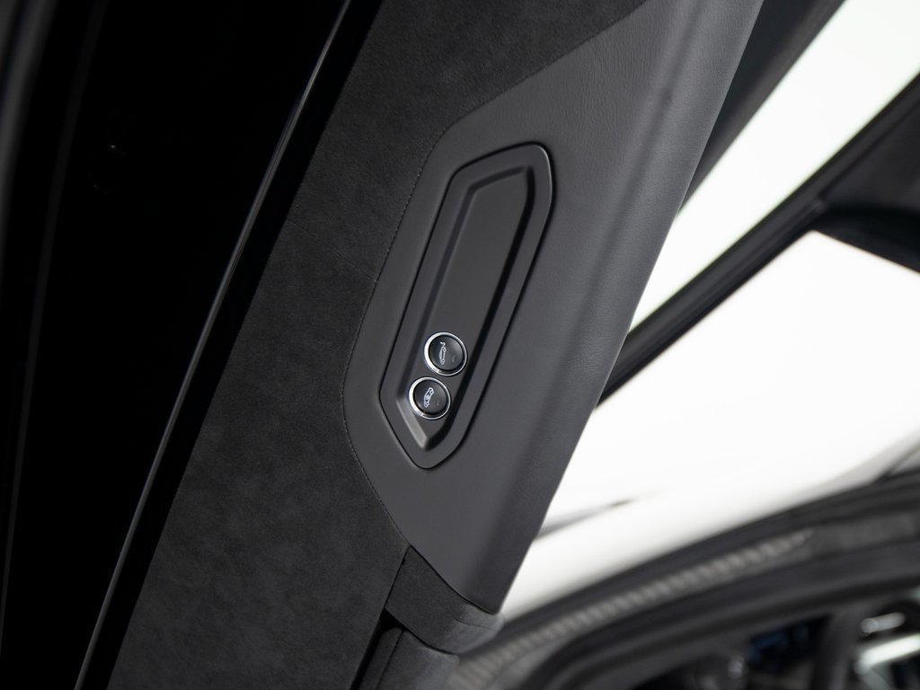Used 2025 McLaren 750S photo 11