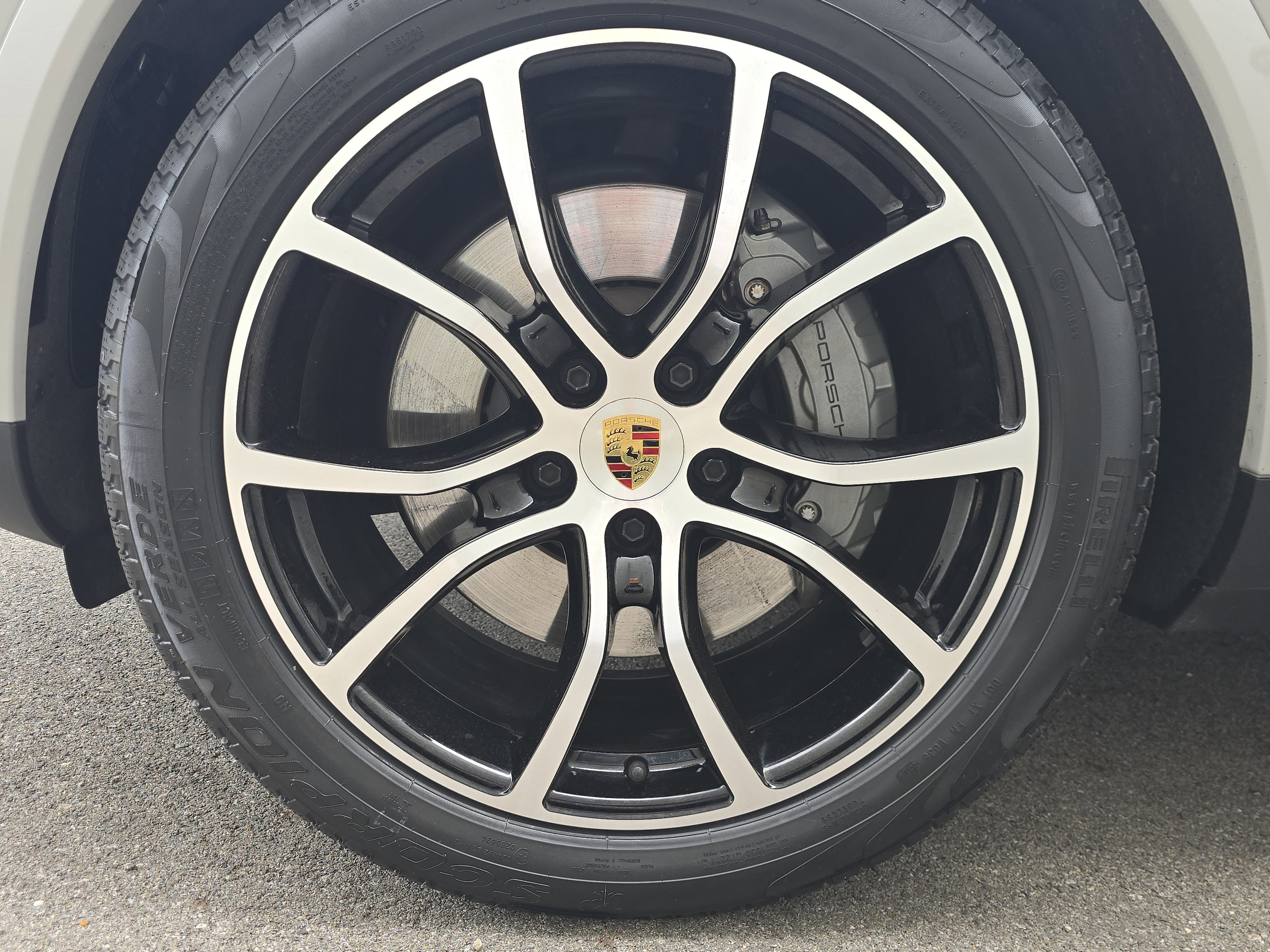 2023 Porsche Cayenne S Platinum