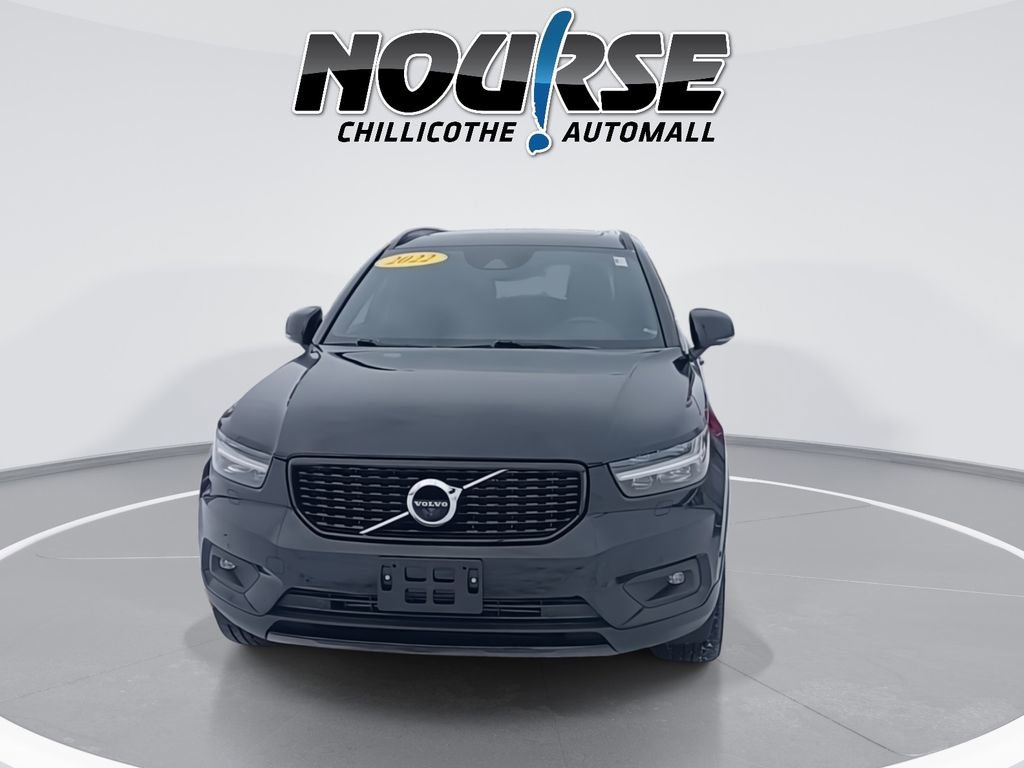 2022 Volvo Xc40 T5 R-Design