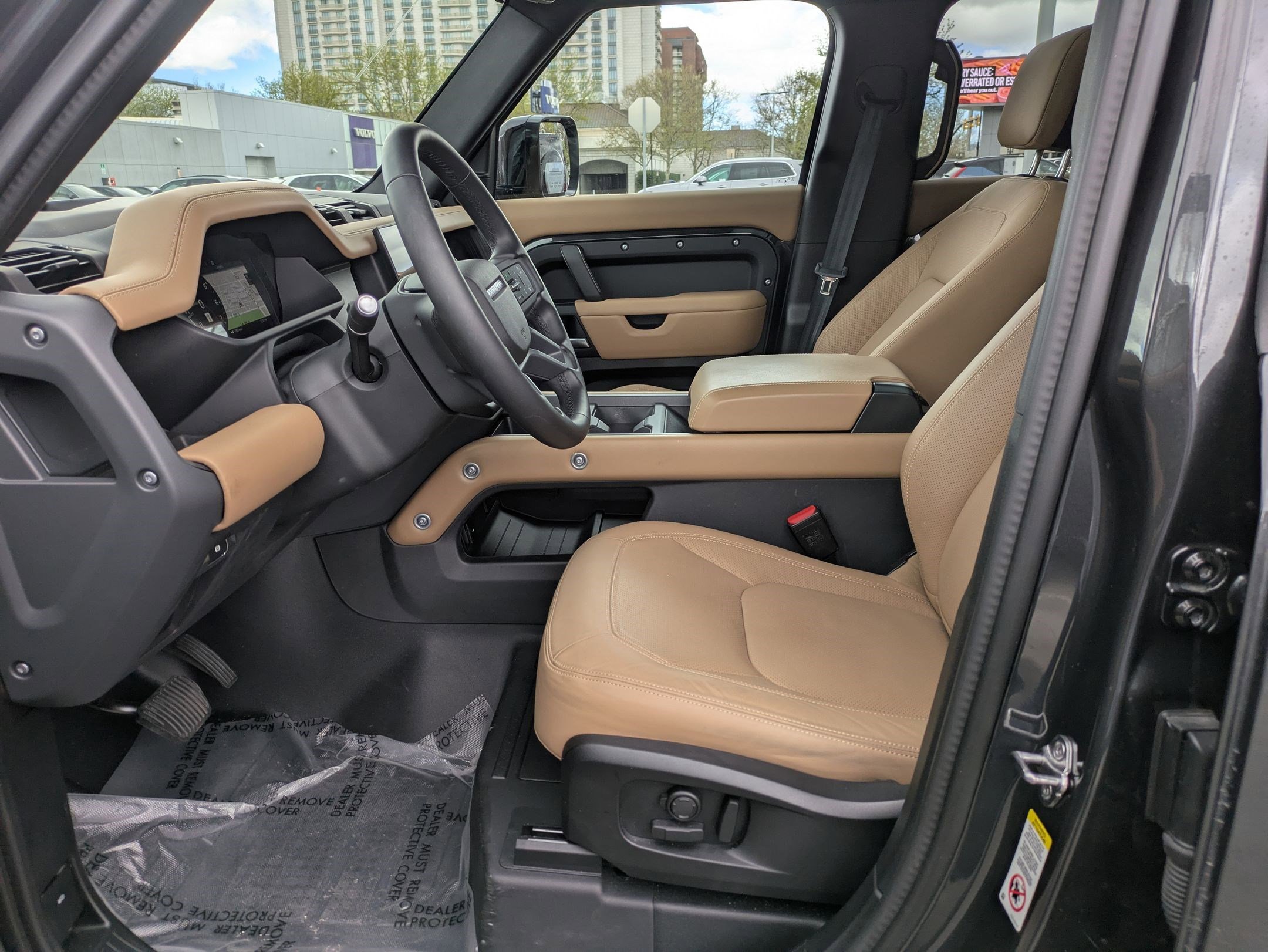 2025 Land Rover Defender 110 X-Dynamic SE