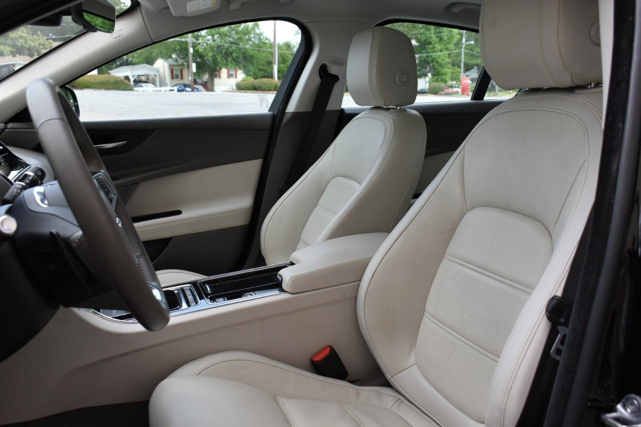 2019 Jaguar XE Prestige