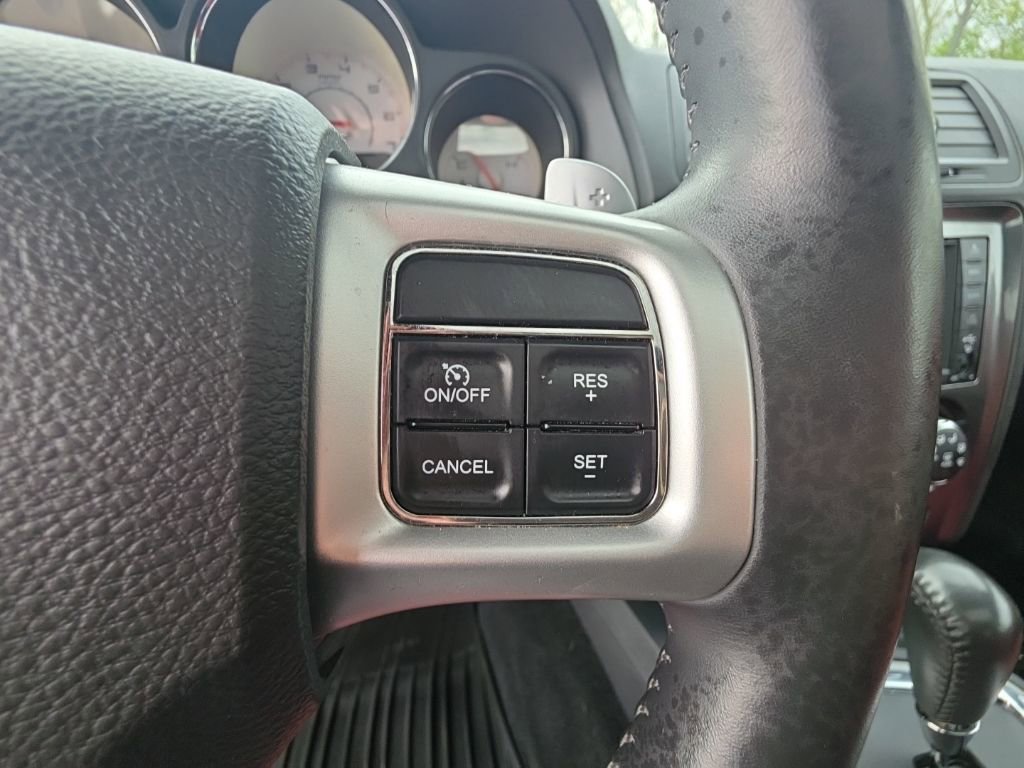 2014 Dodge Challenger SXT Plus