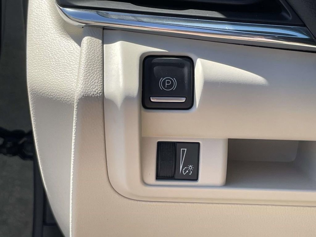 2023 Cadillac CT4 Luxury