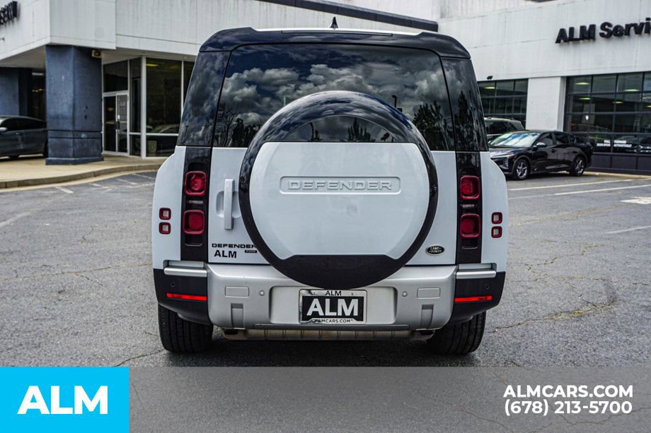 2023 Land Rover Defender 130 SE