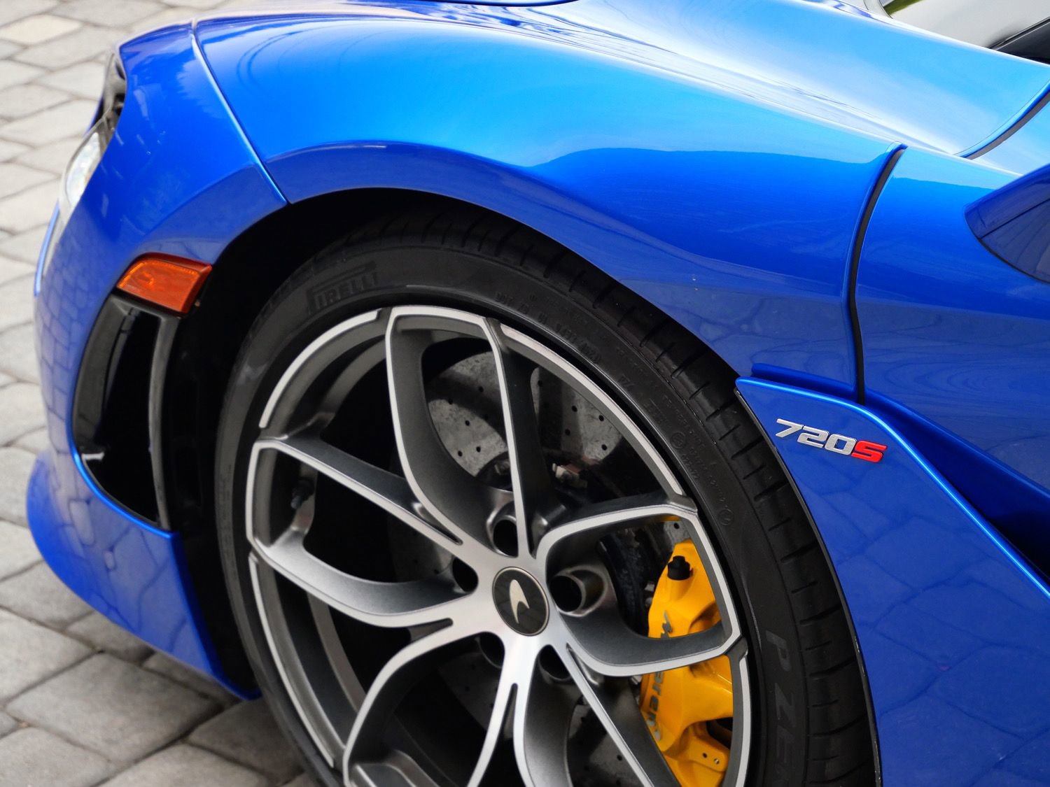 Used 2022 McLaren 720S Luxury photo 18