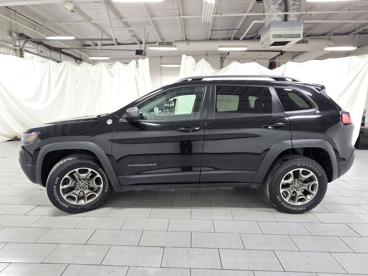2020 Jeep Cherokee Trailhawk