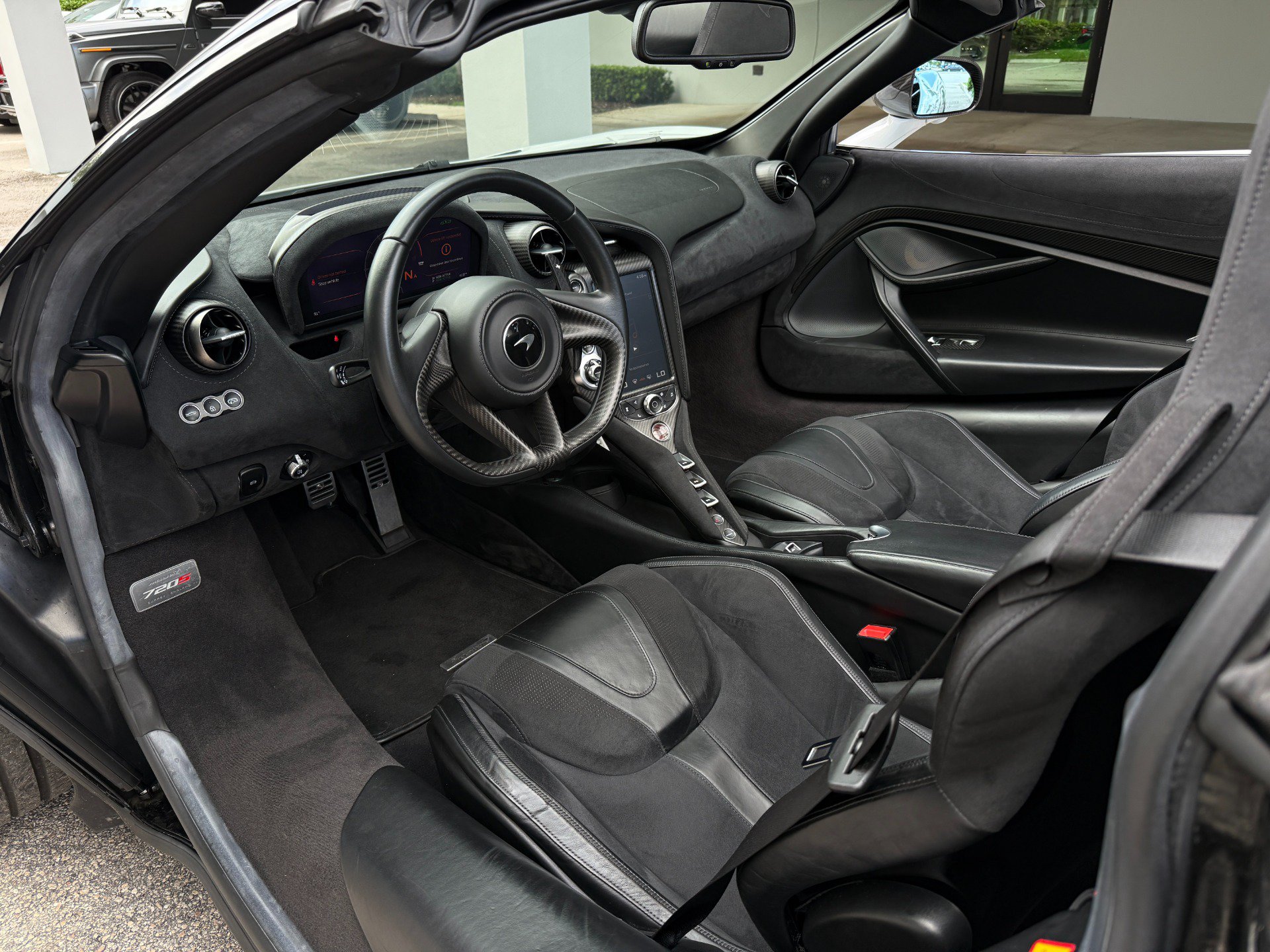 Used 2020 McLaren 720S Luxury photo 23