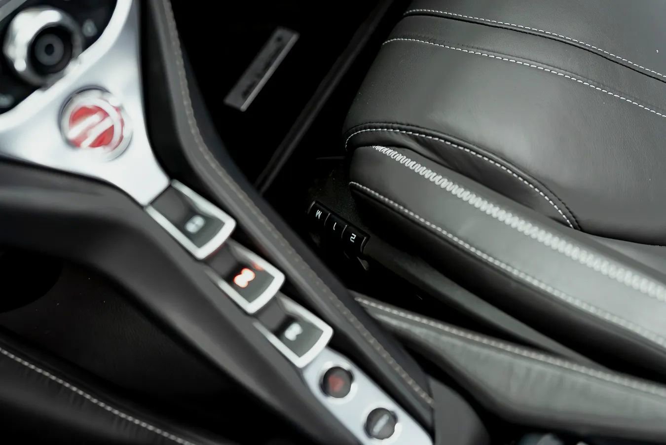 Used 2020 McLaren 720S Spider photo 32