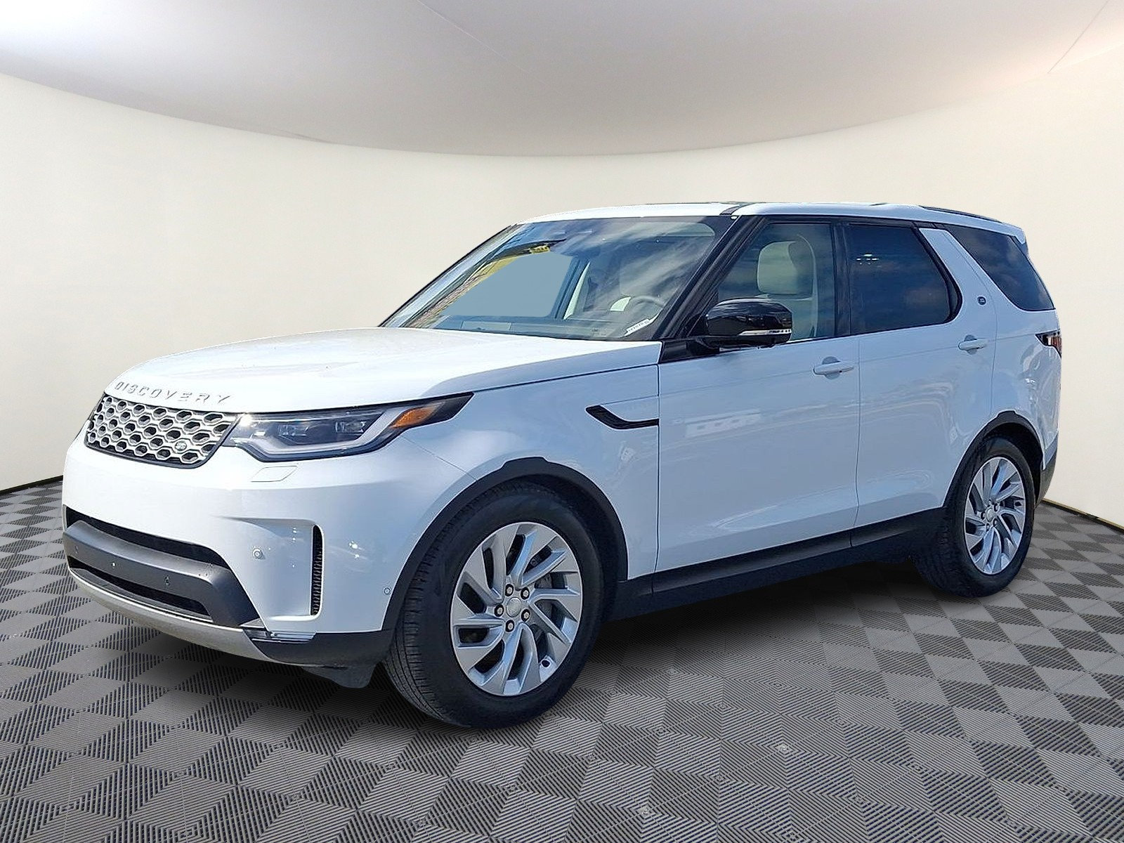 Certified 2026 Land Rover Discovery S