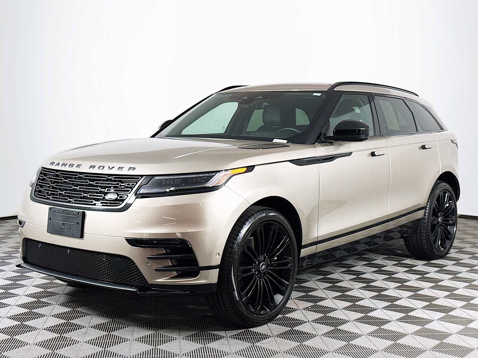 Used 2026 Land Rover Range Rover Velar Dynamic SE