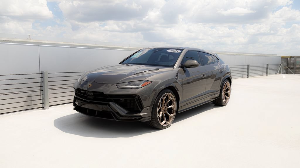 Used 2023 Lamborghini Urus Performante