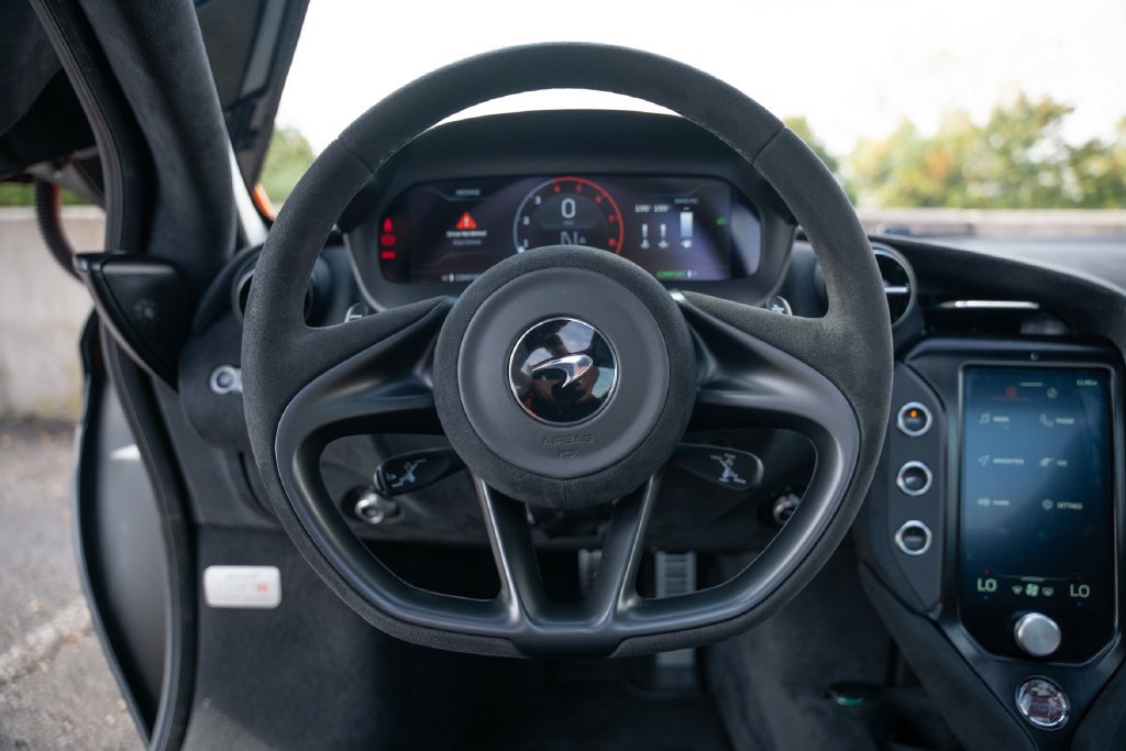 Used 2024 McLaren 750S photo 37