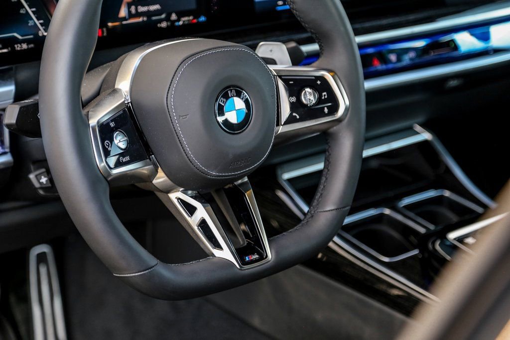 2025 BMW 760i xDrive