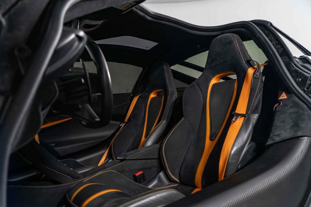 Used 2018 McLaren 720S Performance photo 15
