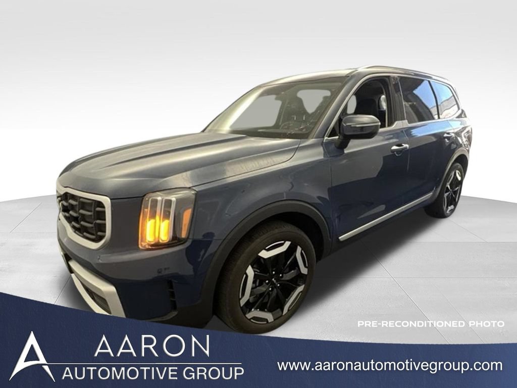 Used 2024 Kia Telluride S w/ S Sunroof Package